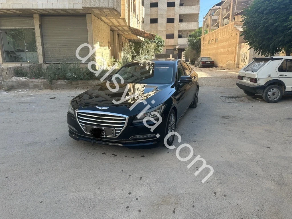 للبيع هيونداي جينينس 2015